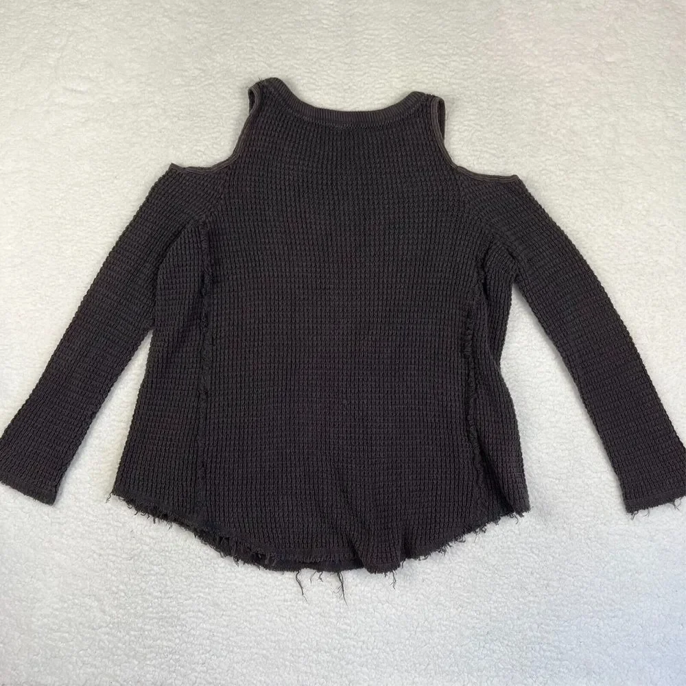 Free People Sweater Women's Small SP Cold Shoulder Frayed Hem Waffle Knit Faded‎ - Picture 2 of 12